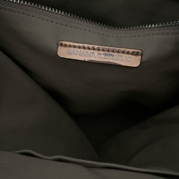 Banana Republic Rose gold and nylon bag - Picture 5 of 9